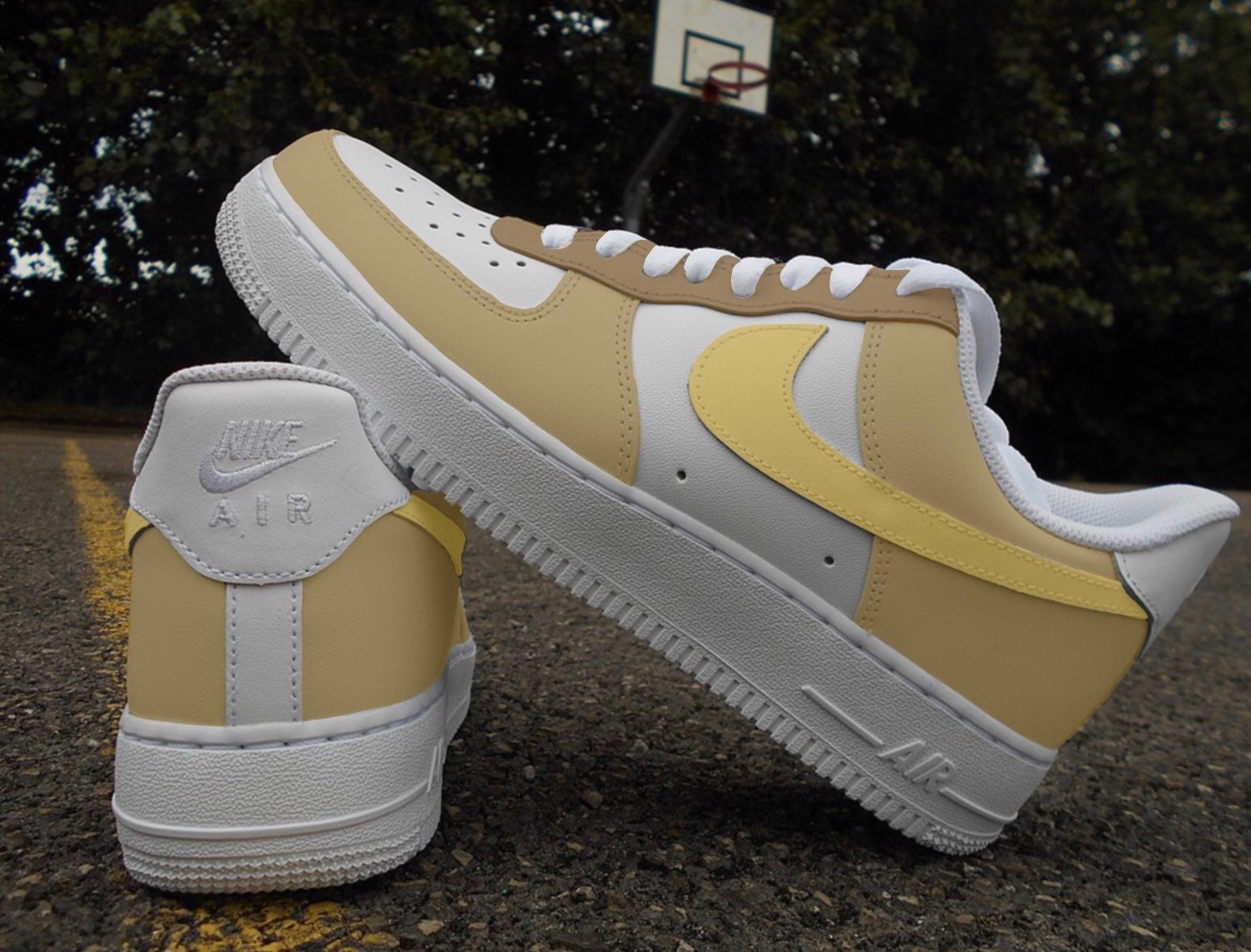air force 1 with yellow laces