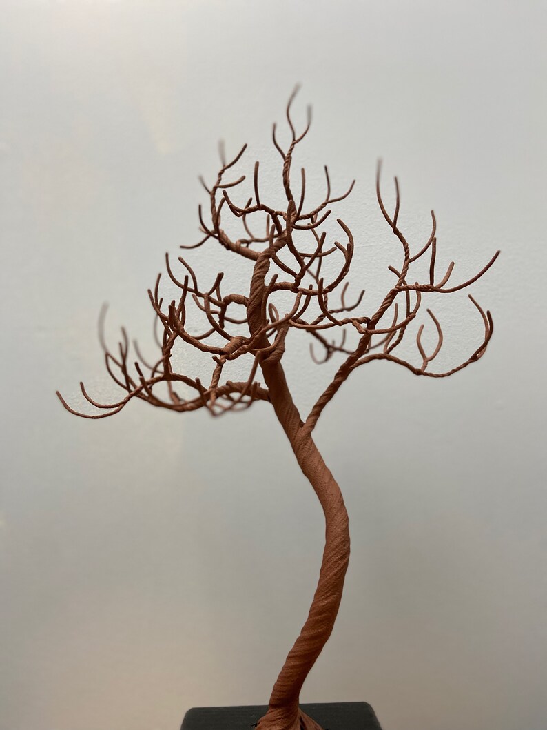Escultura de árbol de alambre imagen 8