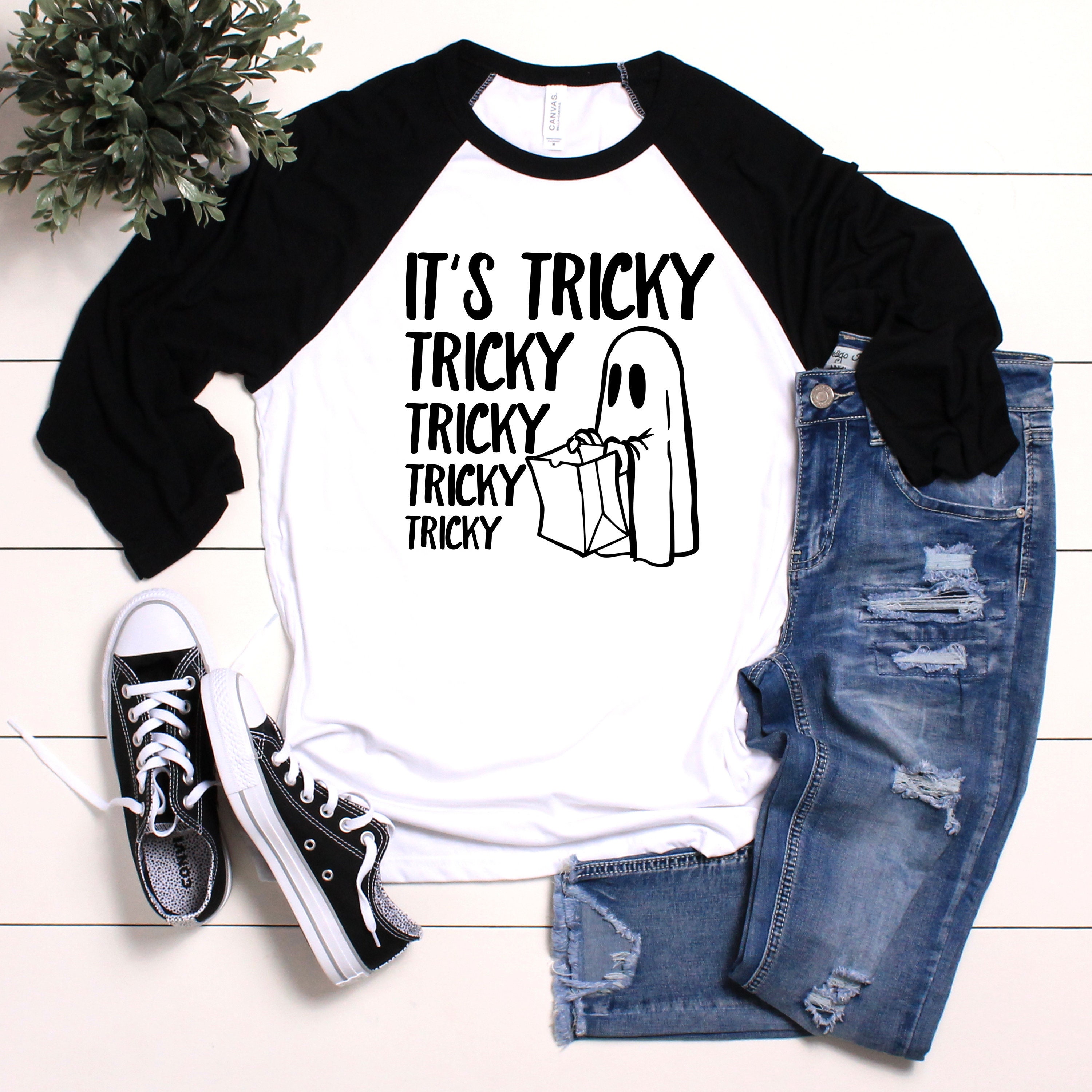 it's tricky halloween shirt