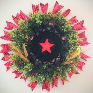 Red Star Wreath