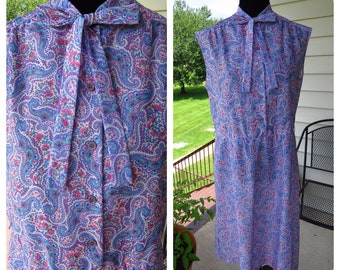 Paisley vintage dress with neck bow