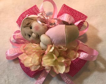 Sleepy baby corsage