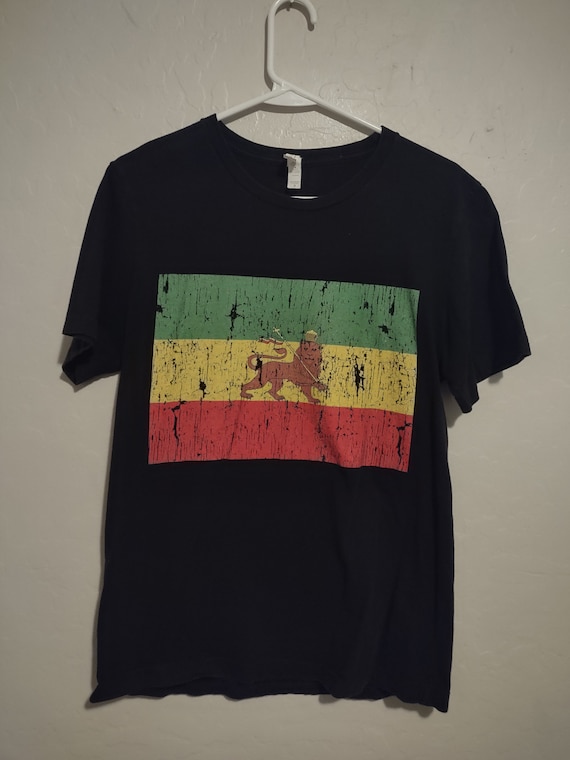 Lion of Judah Rastafari Flag T Shirt Medium
