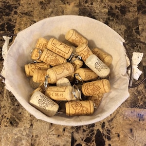 Wine cork keychain, keychain, recycled wine cork, gift, christmas, stocking stuffer, spare key, housewarming gift, wine