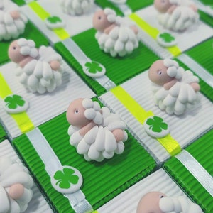 Sheep favor boxes image 3