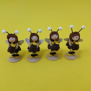 Mini Bee Girls Topics