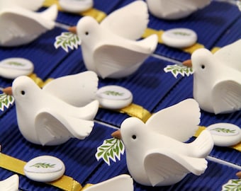 Dove favor boxes