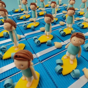Boîtes à dragées surfeurs