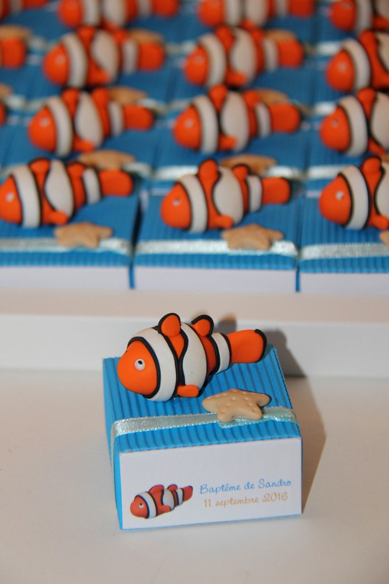 Clown fish favor boxes image 3