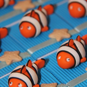 Clown fish favor boxes image 1