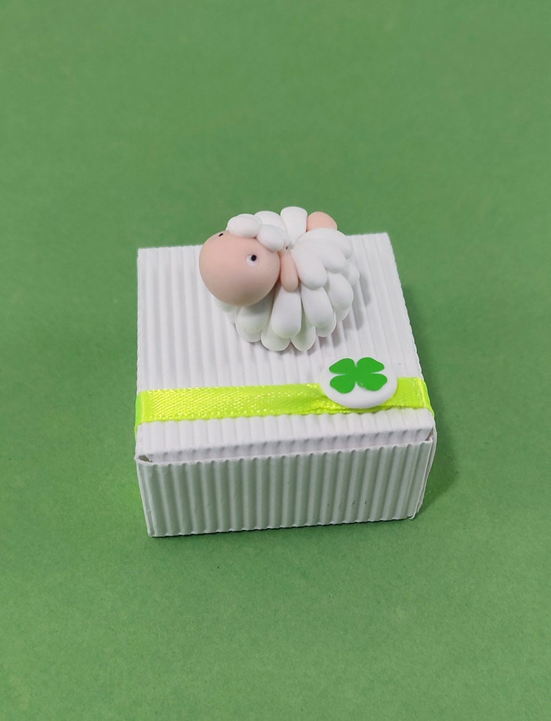 Sheep favor boxes image 5