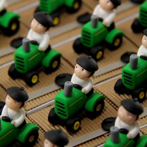Boîtes à dragées tracteurs thème campagne