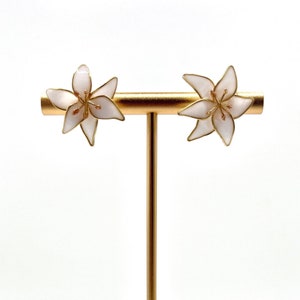 Handmade White Lily Gold Earrings | Wire Resin | Gold Stud Earrings