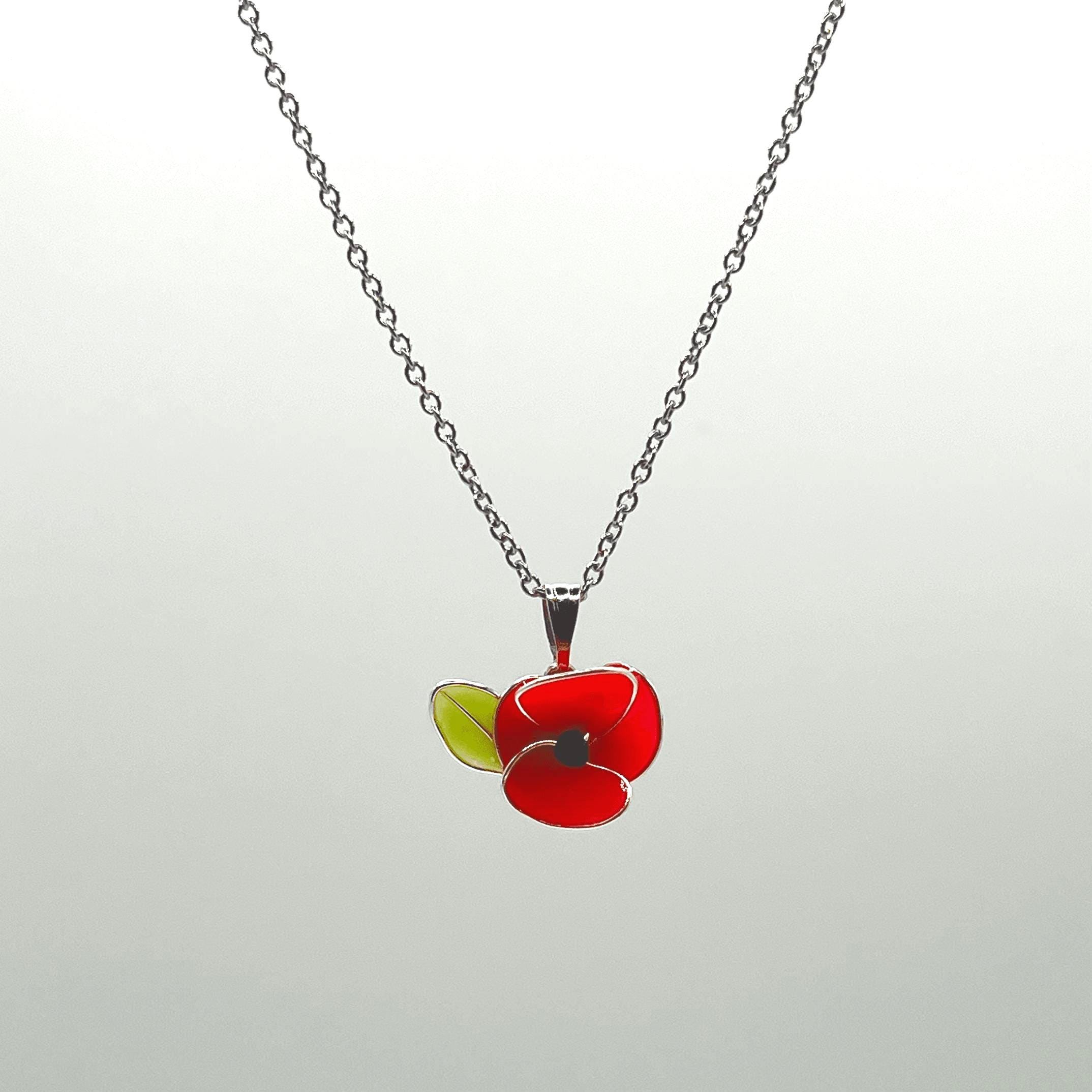 ポピーネックレス｜シルバー｜赤い花｜ハンドメイド｜繊細なペンダント