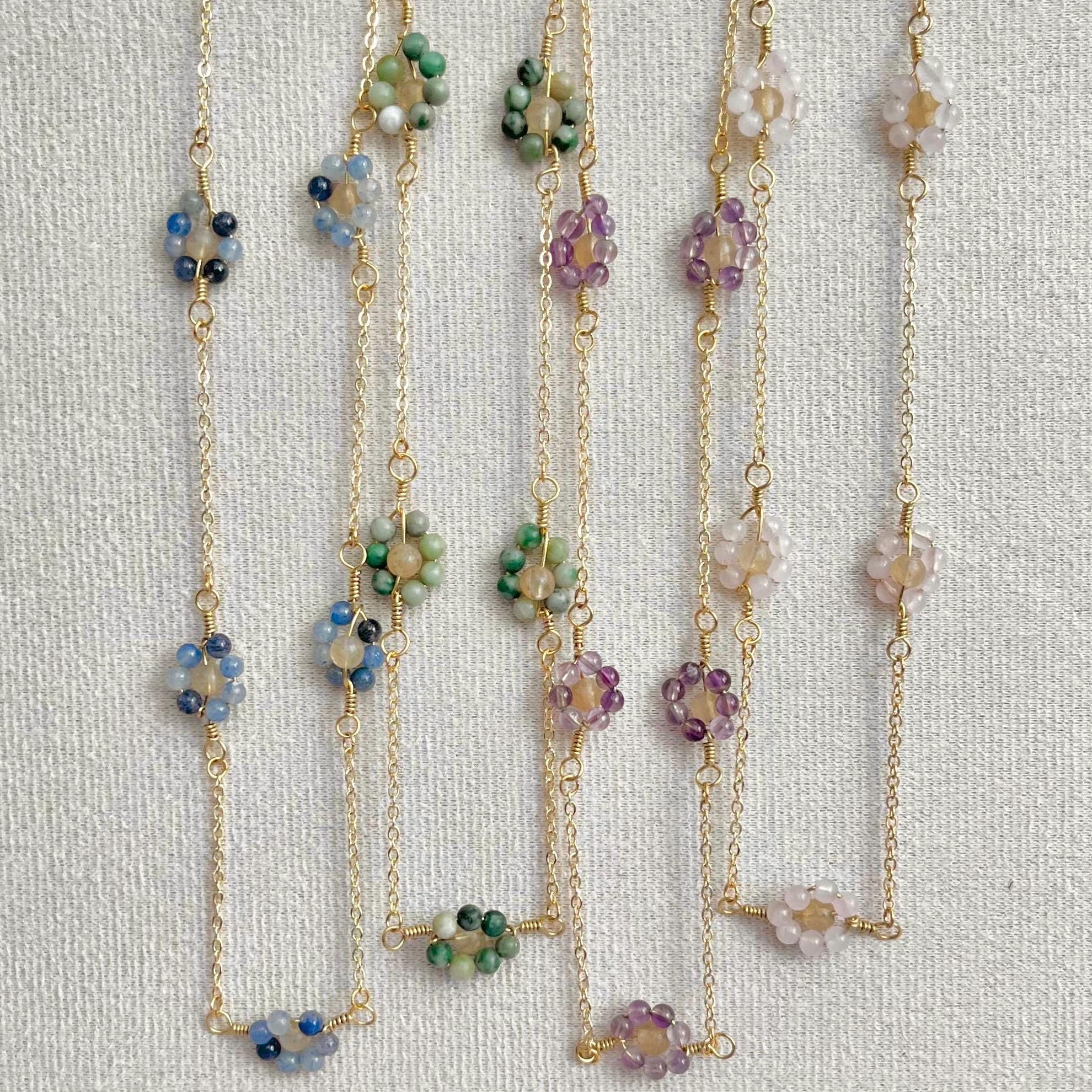 クリスタル/宝石ビーズフラワーゴールドネックレス - Etsy 日本