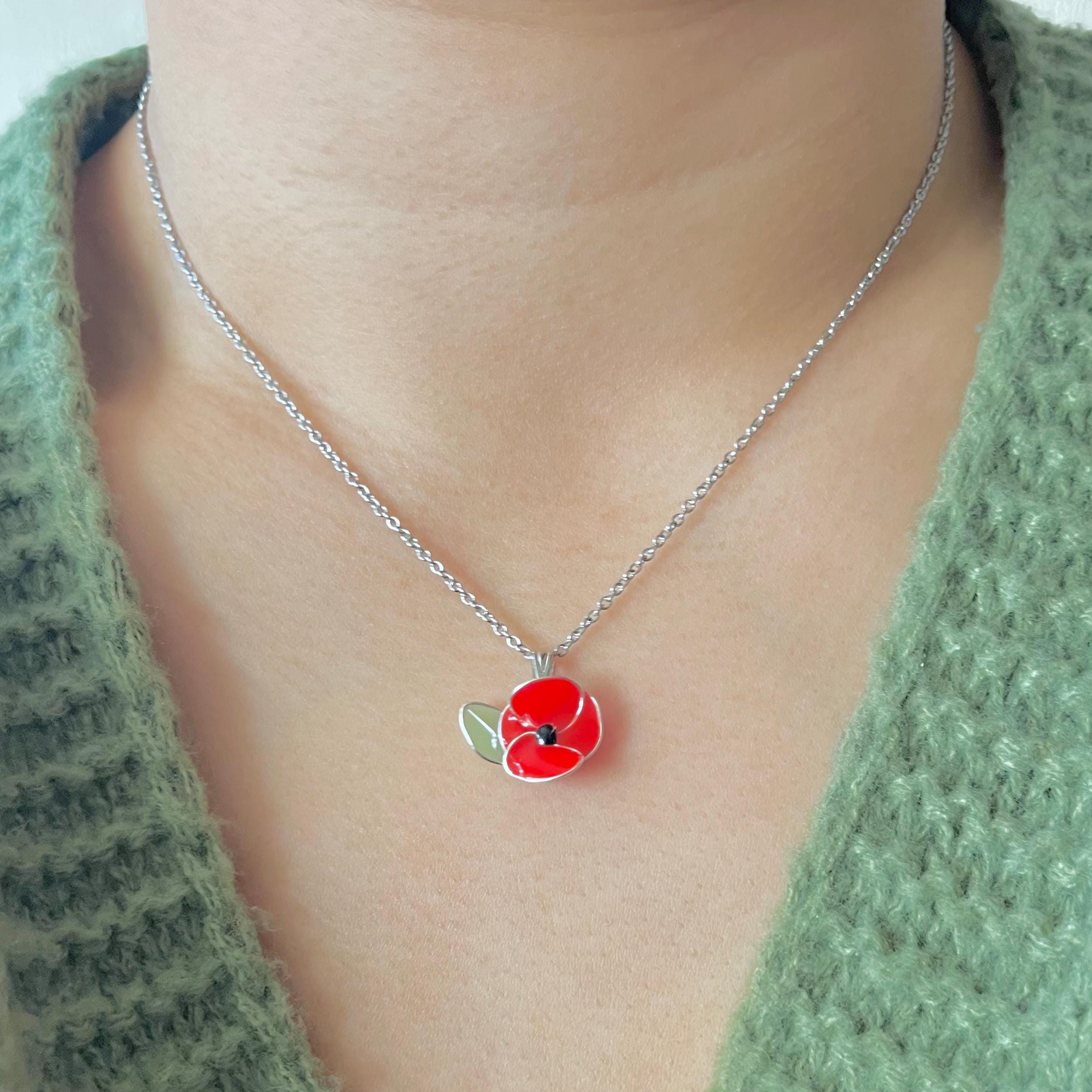 ポピーネックレス｜シルバー｜赤い花｜ハンドメイド｜繊細なペンダント
