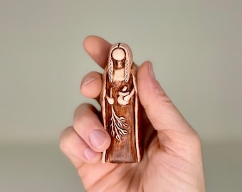 Eir Statue Pocket Travel Altar, Norse Goddess of Healing Figurine (7cm/2.75")