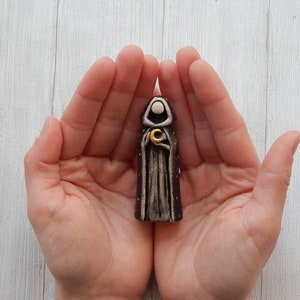 Nyx Statue Kleine Figur der Göttin Nyx/ Aus Ton/ Handarbeit