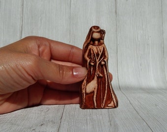 Artemis statue of the Goddess  / Minifigure of Artemis made of natural clay / handmade