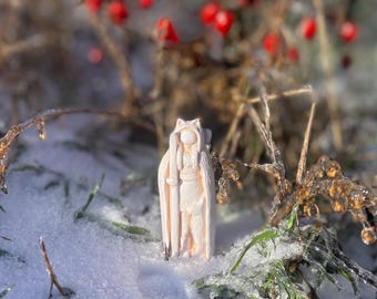 Skadi Idol Pocket Travel Home Altar, Norse Goddess Handmade Clay Figurine (8.5cm/3.35")