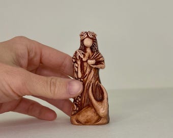 Dionysusbeeld God Dionysus minifiguur van klei / handgemaakt