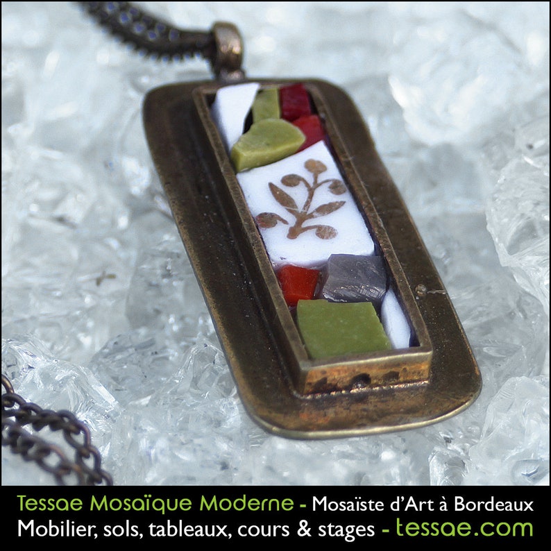 Collier mosaïque vertes & assiette récup' pendentif motif image 1