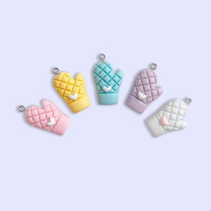 2pc, 5pc or 10pc Oven Mitt Charm -Baking Charm- Cookie Decorating -Chef Charm -Pastry Chef Charm -Cake Decorating Charm -Dessert Charm