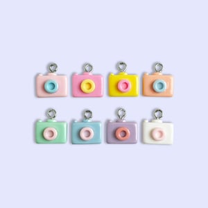 2, 8 ou 10 breloques pastel pour appareil photo - breloque photographie - breloque rentrée scolaire - breloque voyageur du monde - breloque de sac photo - boucles d'oreilles appareil photo