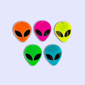 2 Stück, 5 Stück oder 10 Stück Neon Alien Kopf Anhänger -Outer Space Charms- Slime Charms -Alien Ohrringe -Punk Charms -Martian Charms -Alien Schmuck- Gothic