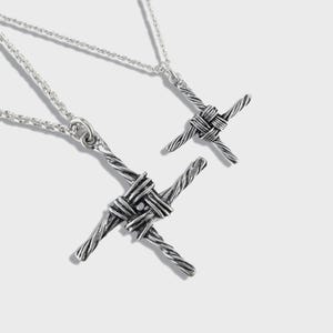 Cruz de Santa Brígida en plata de ley, 2 tamaños disponibles imagen 2