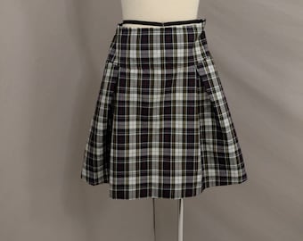 Short Plaid School Girl Skirt Vintage 90's Well Made in USA Classic 50's Look have Integrated Shorts Modest Authentic