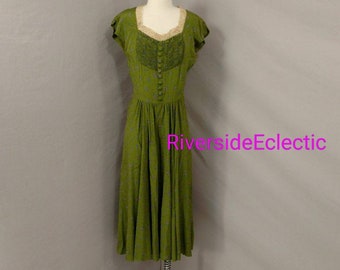 Vintage Forties Silk Dress 1940's Authentic Period Green Floral Beautiful Color and Styling 40's Sm 4 6
