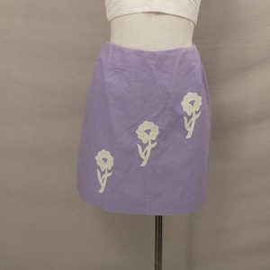 Vintage Golf Skirt Short Skort 1970&#39;s Sportswear Athletic Wear Seventies Sportswear Lavender w Flower Applique See Measurements