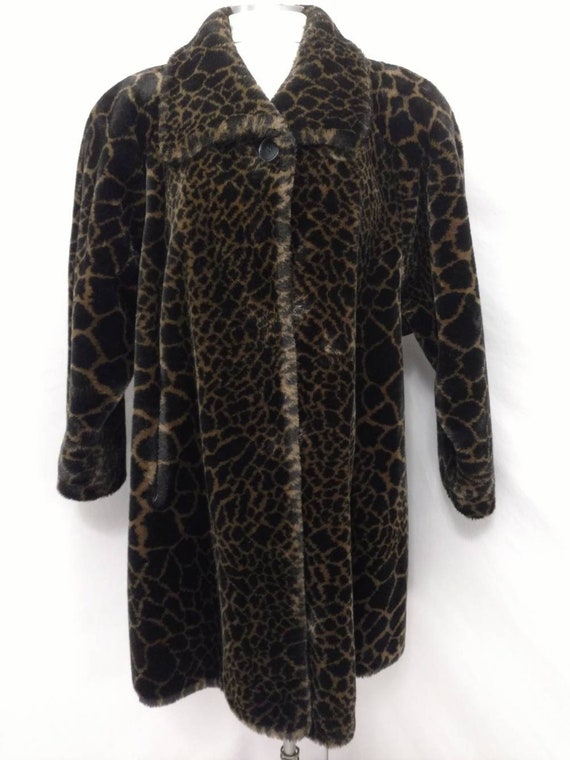 Vintage 80s Giraffe Faux Fur Coat Short Full Cut … - image 2