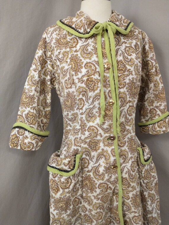 40's Vintage Robe Cotton Quilted Housecoat Fitted… - image 3