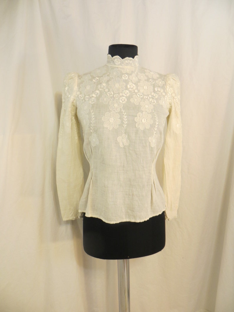Ivory Vintage Feminine Linen /& Lace Authentic 70/'s Cream Blouse Shirt Sm 8 Long Sleeve Gorgeous
