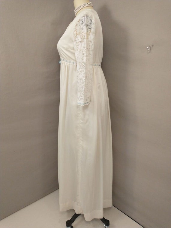 60s Feminine Ivory Robe Lace Sleeve Blue Ribbon T… - image 4