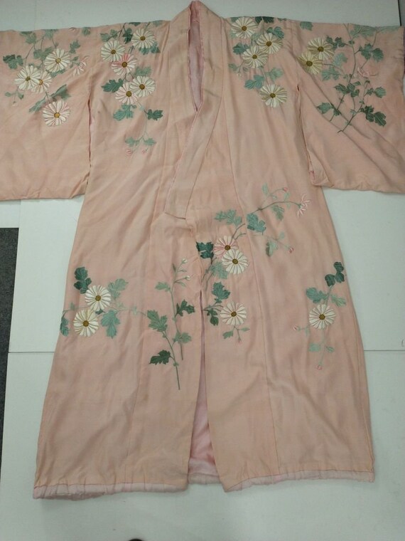 Embroidered Floral Vintage Pink Kimono Made and B… - image 5