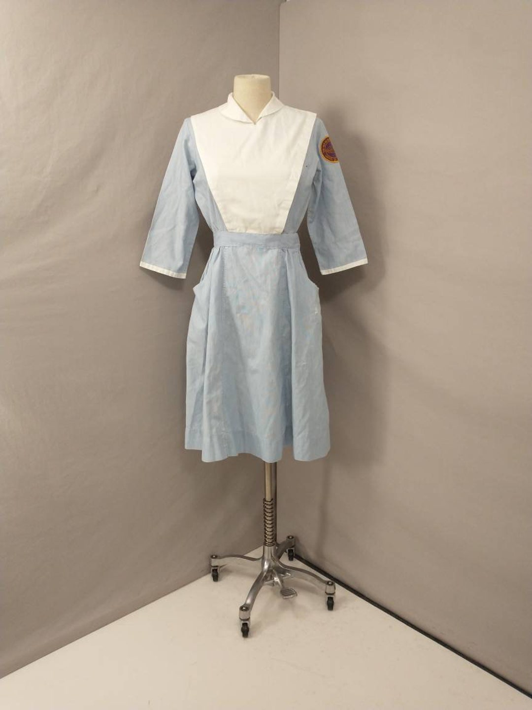 Nurse uniform dress online
