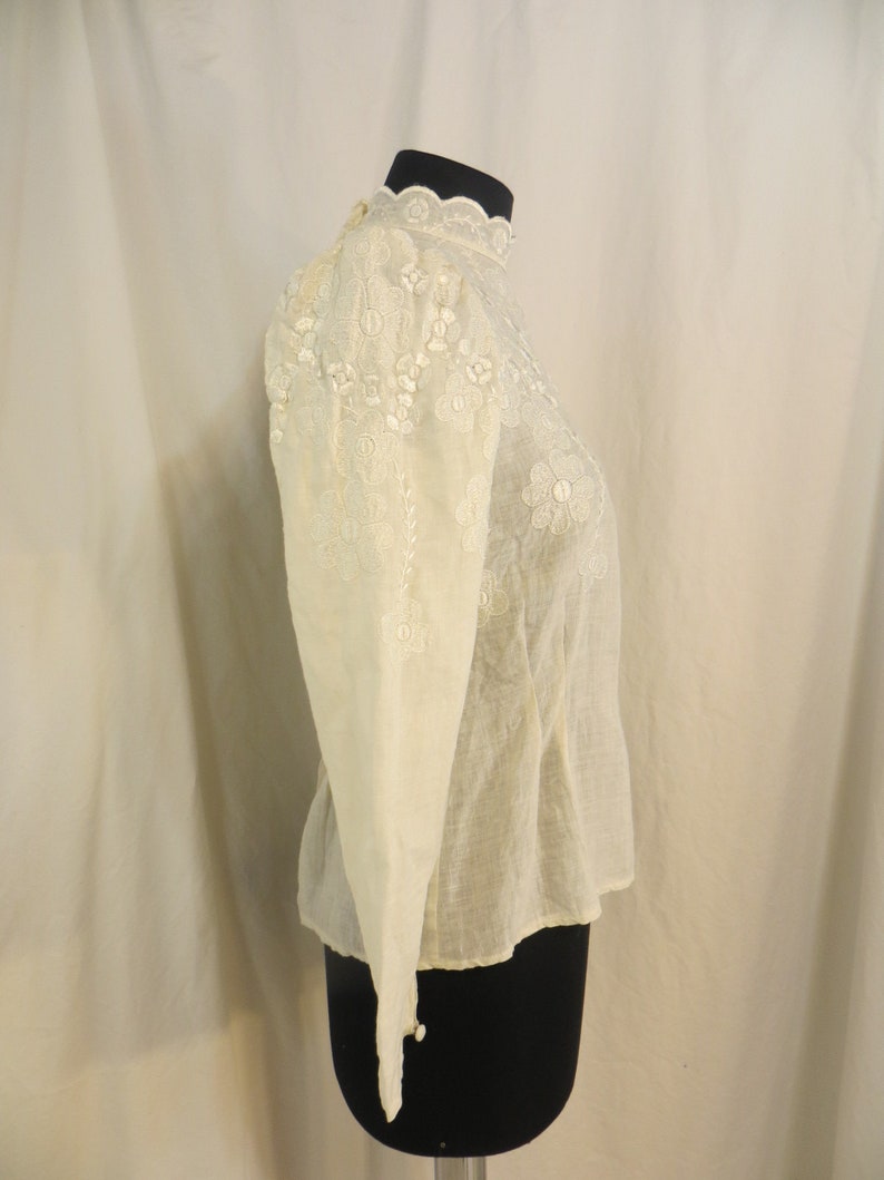 Ivory Vintage Feminine Linen /& Lace Authentic 70/'s Cream Blouse Shirt Sm 8 Long Sleeve Gorgeous
