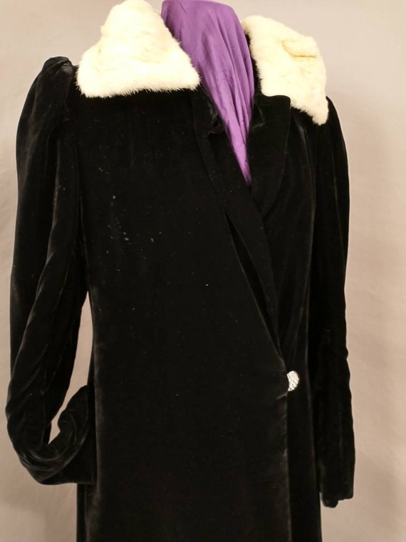 Velvet Opera Coat White Fur Black Vintage 50's Fu… - image 4