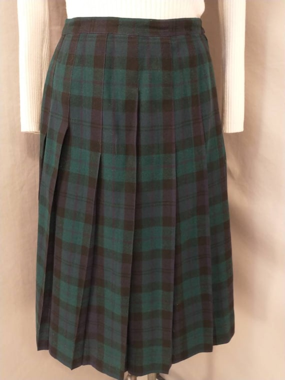 Black watch plaid skirt 2025
