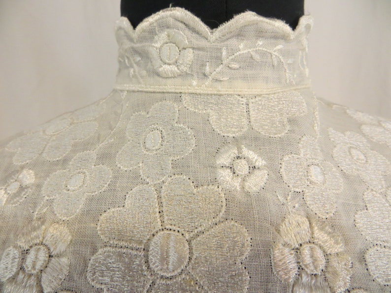 Ivory Vintage Feminine Linen /& Lace Authentic 70/'s Cream Blouse Shirt Sm 8 Long Sleeve Gorgeous
