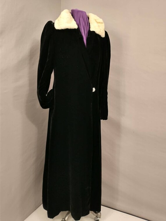 Velvet Opera Coat White Fur Black Vintage 50's Fu… - image 3