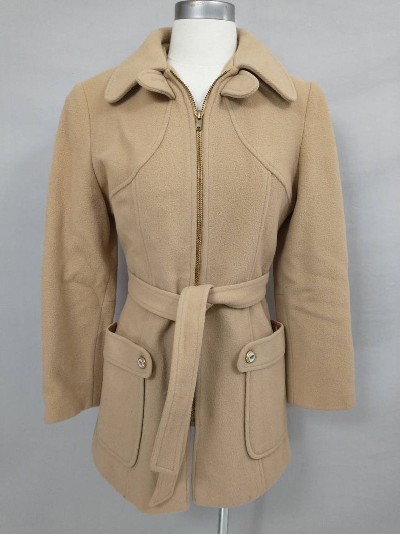 70/'s Wool Camel Short Coat Jacket Vintage Seventies Belted Woman/'s Tan Big Collar American Bazaar Made in USA Young Feminine Style