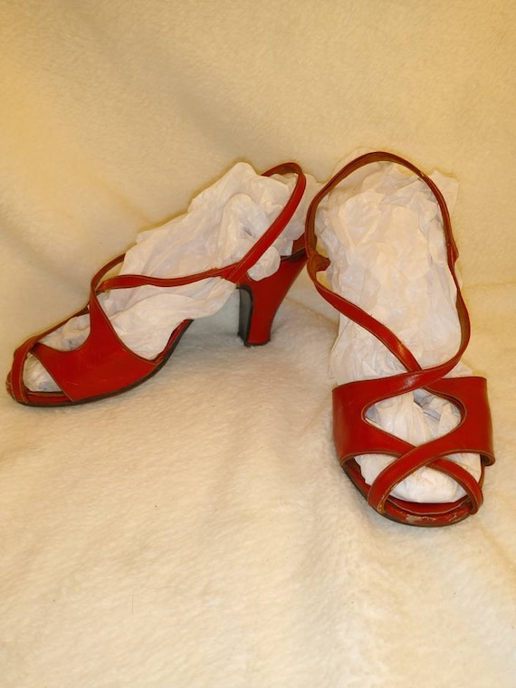 30's 40's Strappy Shoes Heels Vintage Thirty's Fo… - image 1