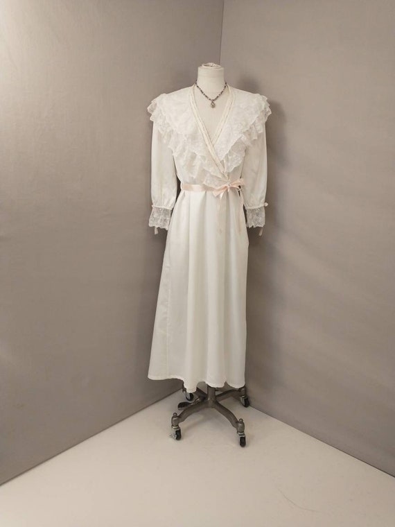 Lacy Christian Dior Vintage Robe Romantic Super Fe