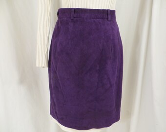 Jupe en daim violet vintage Ralph Lauren Super Soft Longueur courte Sm Med w Mesures Cuir naturel souple