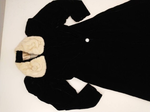 Velvet Opera Coat White Fur Black Vintage 50's Fu… - image 8