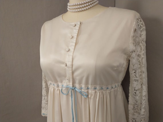 60s Feminine Ivory Robe Lace Sleeve Blue Ribbon T… - image 7